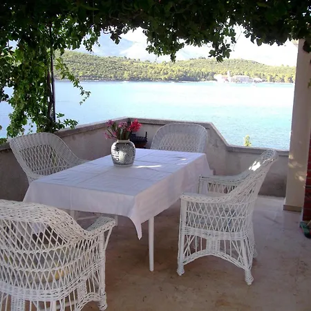Guest house Soline Lumbarda