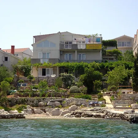 Guest house Soline 3*
