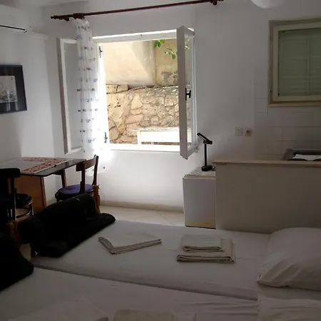 Guest house Soline Lumbarda